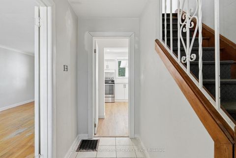 Photo 2 at 21 Eastgate Crescent, Birchmount, Toronto