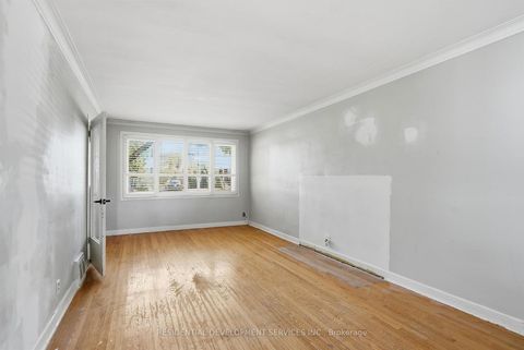 Photo 6 at 21 Eastgate Crescent, Birchmount, Toronto