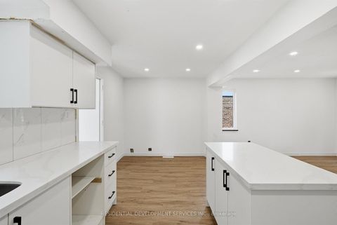 Photo 8 at 21 Eastgate Crescent, Birchmount, Toronto