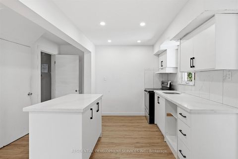 Photo 11 at 21 Eastgate Crescent, Birchmount, Toronto
