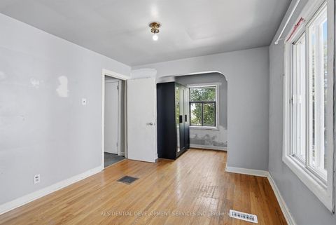 Photo 19 at 21 Eastgate Crescent, Birchmount, Toronto