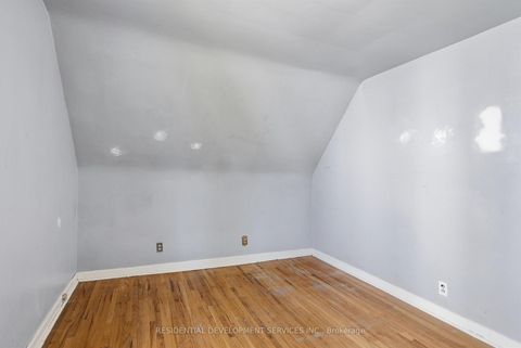Photo 21 at 21 Eastgate Crescent, Birchmount, Toronto