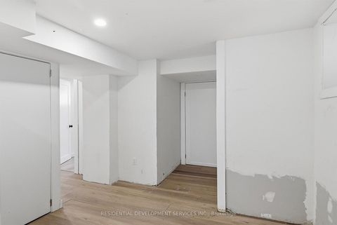 Photo 34 at 21 Eastgate Crescent, Birchmount, Toronto