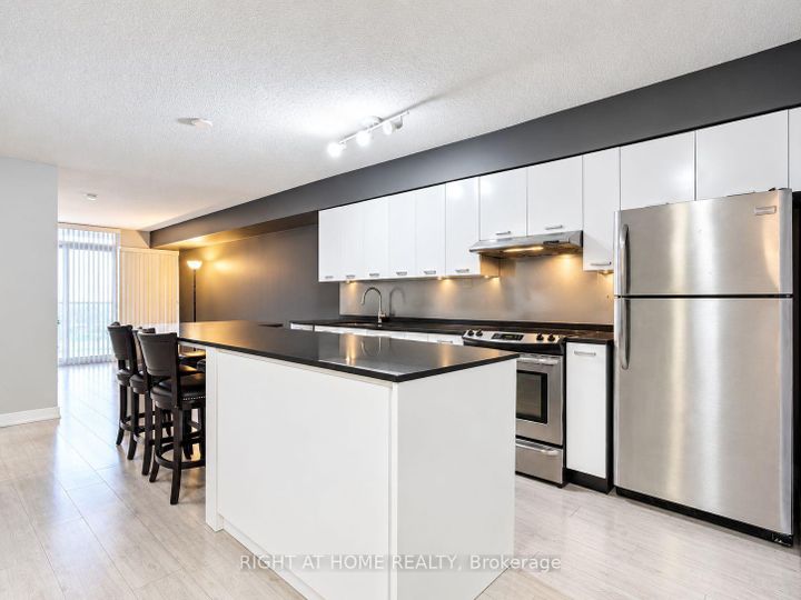 Photo 6 at 1701B - 19 Singer Court, Bayview Village, Toronto