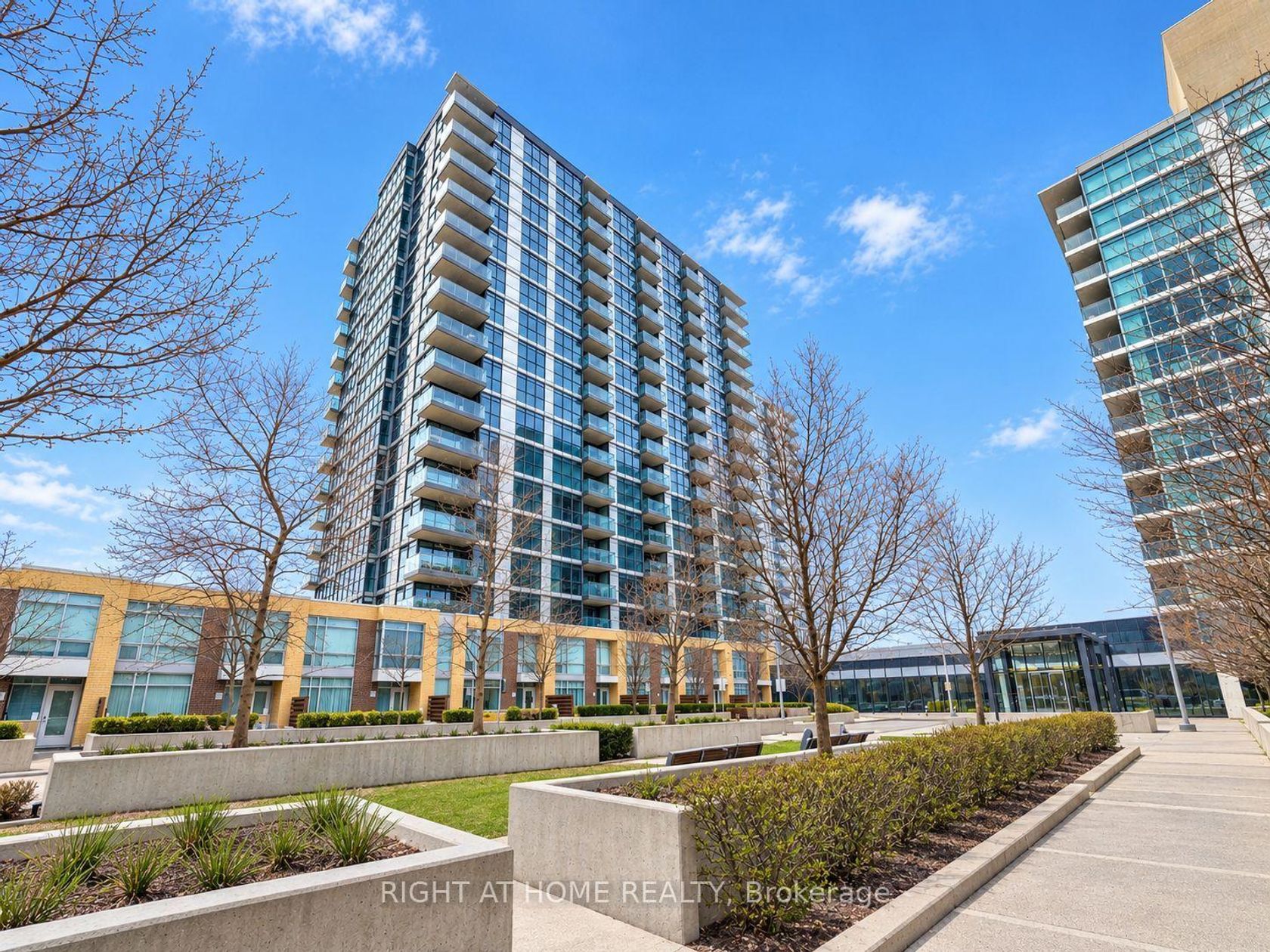 1701B - 19 Singer Court, Bayview Village, Toronto 2