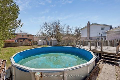 Photo 43 at 11 Charlotte Court, Letitia Heights, Barrie