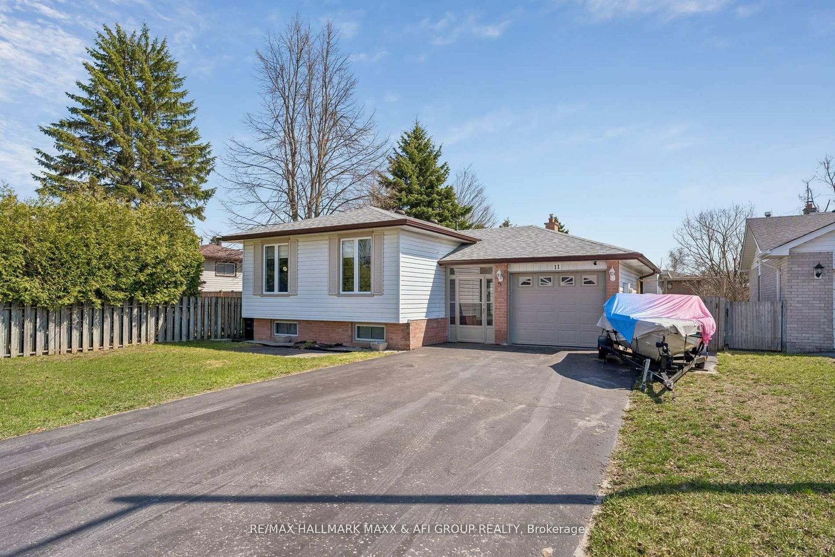 11 Charlotte Court, Letitia Heights, Barrie photo 2