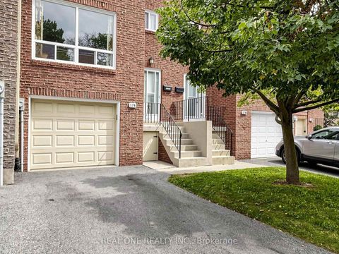 Photo 2 at 174 Rusty Crestway, Don Valley Village, Toronto
