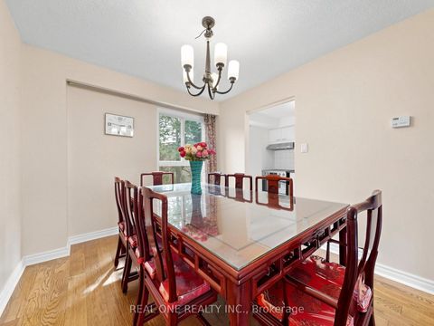 Photo 11 at 174 Rusty Crestway, Don Valley Village, Toronto