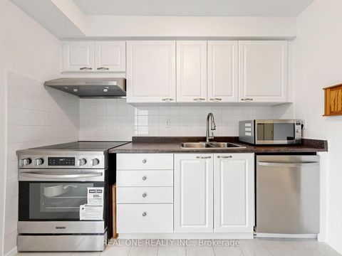 Photo 14 at 174 Rusty Crestway, Don Valley Village, Toronto