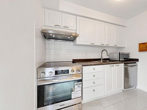 Photo 15 at 174 Rusty Crestway, Don Valley Village, Toronto