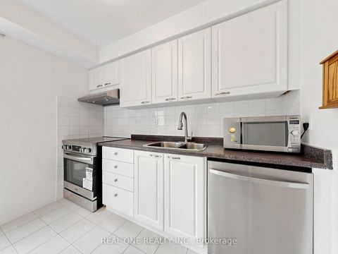 Photo 16 at 174 Rusty Crestway, Don Valley Village, Toronto