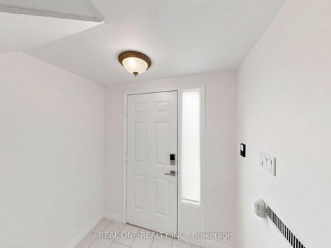 Photo 21 at 174 Rusty Crestway, Don Valley Village, Toronto
