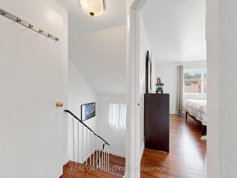 Photo 23 at 174 Rusty Crestway, Don Valley Village, Toronto