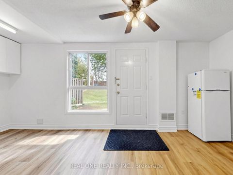 Photo 39 at 174 Rusty Crestway, Don Valley Village, Toronto