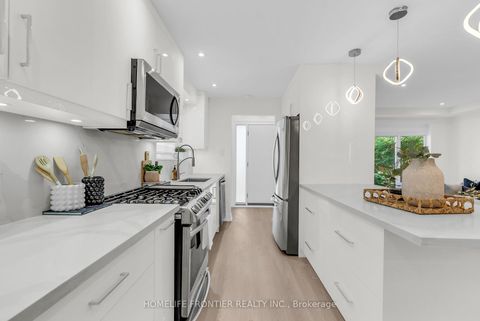 Photo 18 at 61 Sundial Crescent, Victoria Village, Toronto