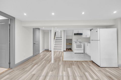 Photo 37 at 61 Sundial Crescent, Victoria Village, Toronto