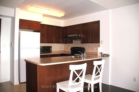 Photo 9 at 3207 - 18 Spring Garden Avenue, Willowdale East, Toronto