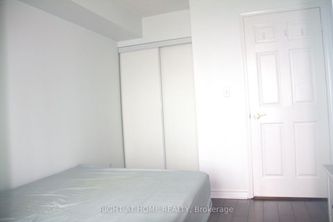 Photo 16 at 3207 - 18 Spring Garden Avenue, Willowdale East, Toronto