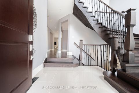Photo 4 at 28 Ellerby Square N, West Woodbridge, Vaughan