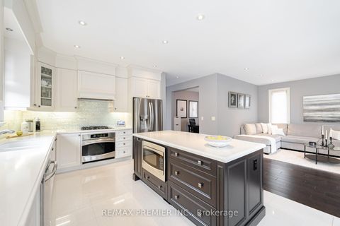 Photo 10 at 28 Ellerby Square N, West Woodbridge, Vaughan