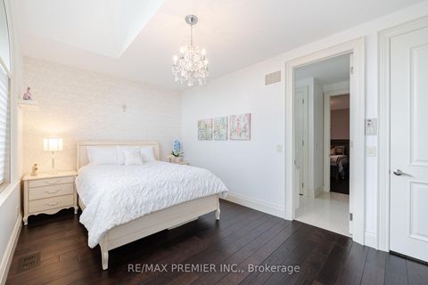 Photo 24 at 28 Ellerby Square N, West Woodbridge, Vaughan