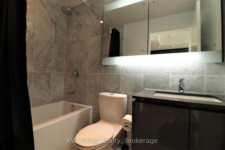 Photo 5 at 2708 - 115 McMahon Drive, Bayview Village, Toronto