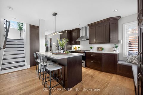 Photo 3 at 19 Park Lane, Queensway, Toronto