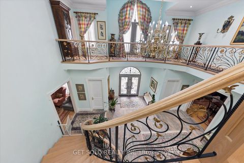 Photo 6 at 46 Wimpole Drive, Windfields, Toronto