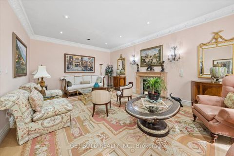 Photo 8 at 46 Wimpole Drive, Windfields, Toronto