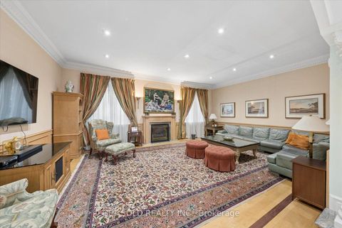 Photo 9 at 46 Wimpole Drive, Windfields, Toronto