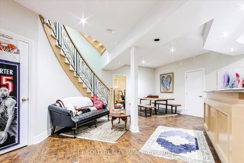 Photo 28 at 46 Wimpole Drive, Windfields, Toronto