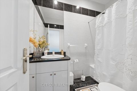 Photo 33 at 46 Wimpole Drive, Windfields, Toronto