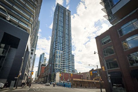 Photo 1 at 611 - 108 Peter Street, Waterfront Communities C1, Toronto