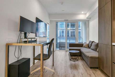 Photo 8 at 611 - 108 Peter Street, Waterfront Communities C1, Toronto