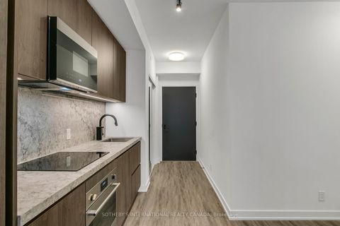 Photo 12 at 611 - 108 Peter Street, Waterfront Communities C1, Toronto
