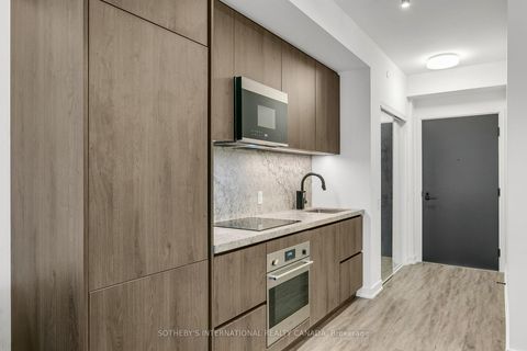 Photo 13 at 611 - 108 Peter Street, Waterfront Communities C1, Toronto