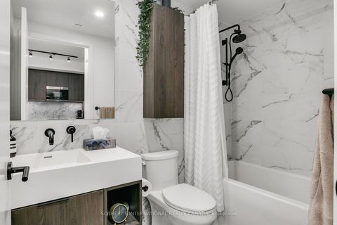 Photo 18 at 611 - 108 Peter Street, Waterfront Communities C1, Toronto
