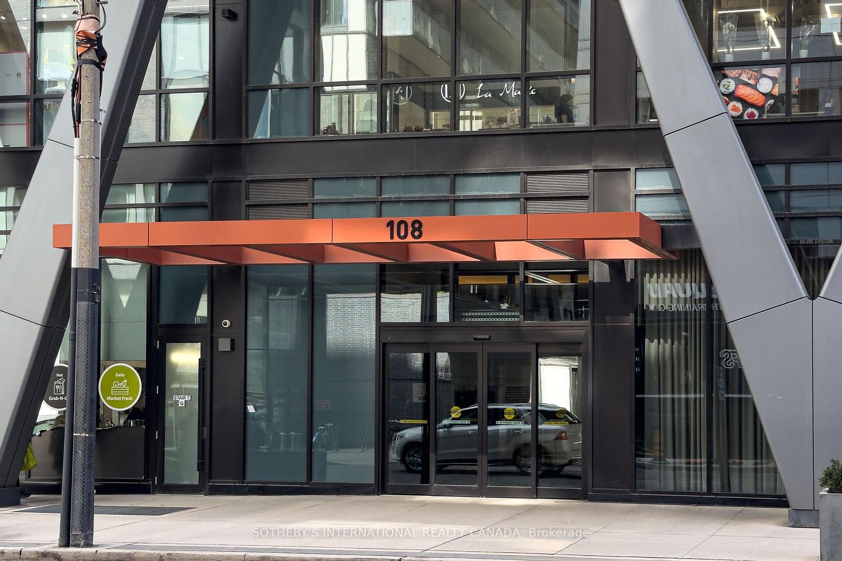 611 - 108 Peter Street, Waterfront Communities C1, Toronto 