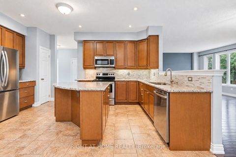 Photo 14 at 35 Auburn Court, Ardagh, Barrie