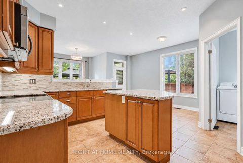 Photo 17 at 35 Auburn Court, Ardagh, Barrie