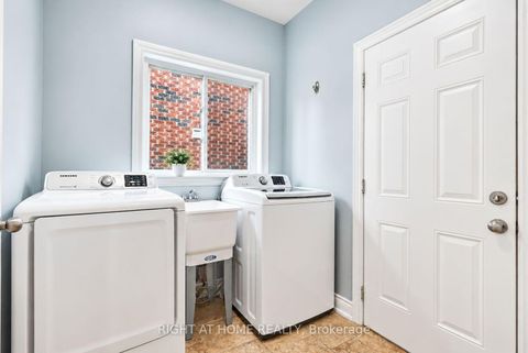 Photo 21 at 35 Auburn Court, Ardagh, Barrie