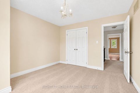Photo 35 at 35 Auburn Court, Ardagh, Barrie
