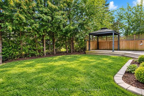 Photo 44 at 35 Auburn Court, Ardagh, Barrie