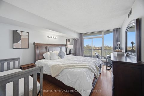 Photo 13 at 502 - 1 Rowntree Road, Jamestown, Toronto