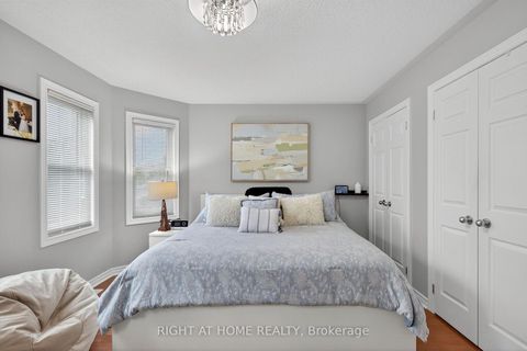 Photo 18 at 3 Player Drive, East Bayfield, Barrie