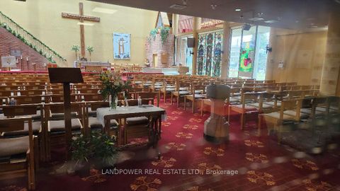 Photo 20 at 704 - 2800 Warden Avenue, L'Amoreaux, Toronto