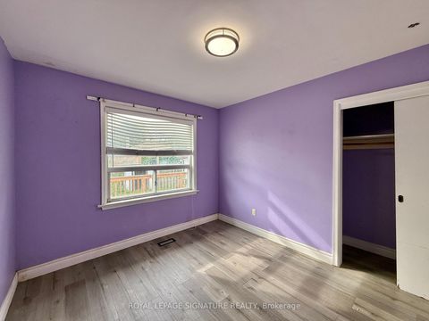 Photo 10 at 4 Wantanopa Crescent, Woburn, Toronto