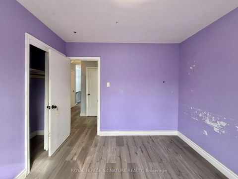 Photo 11 at 4 Wantanopa Crescent, Woburn, Toronto