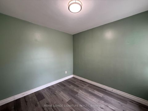 Photo 18 at 4 Wantanopa Crescent, Woburn, Toronto